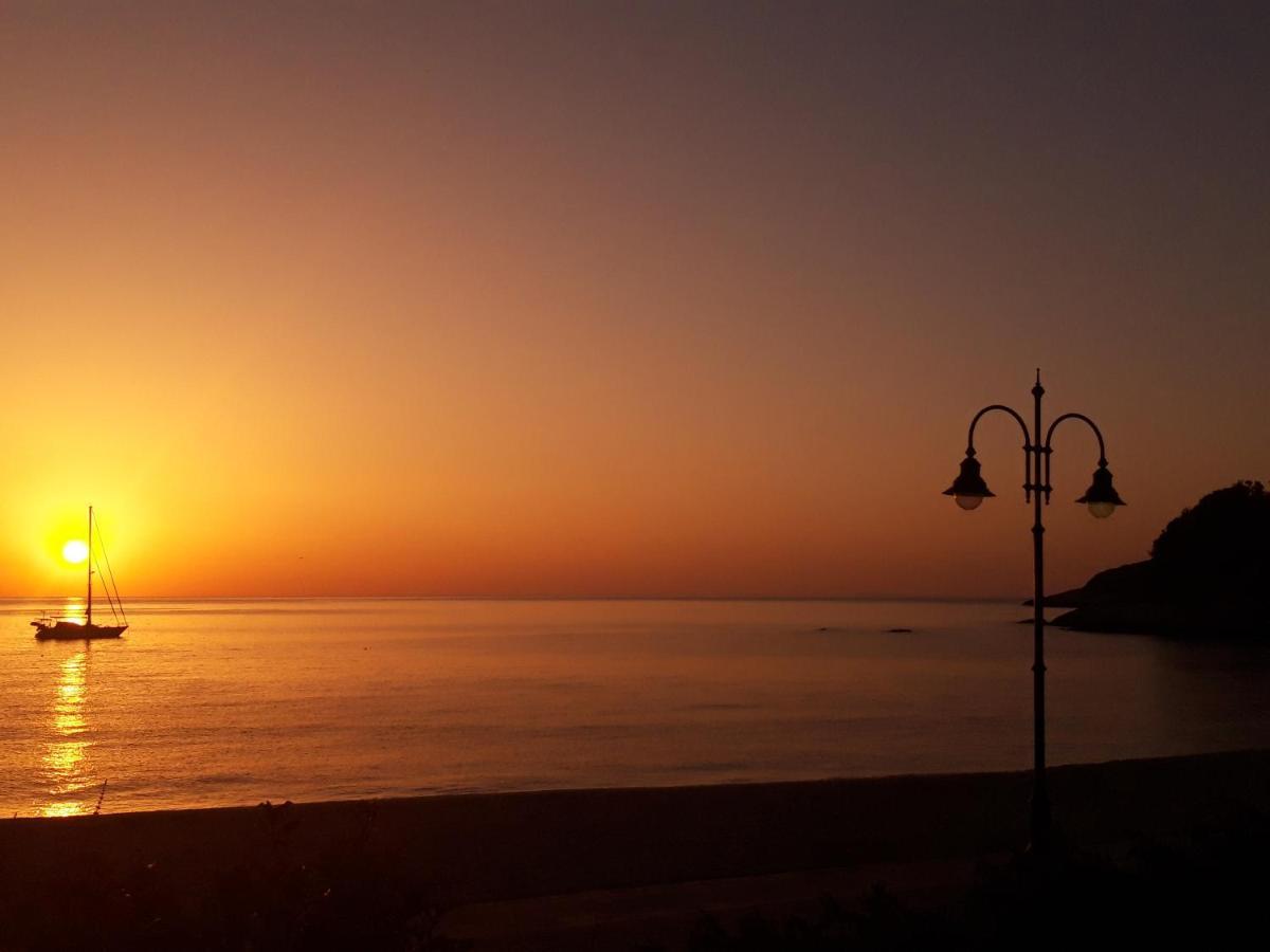 Papa Nero Beach House Agios Ioannis  Kültér fotó